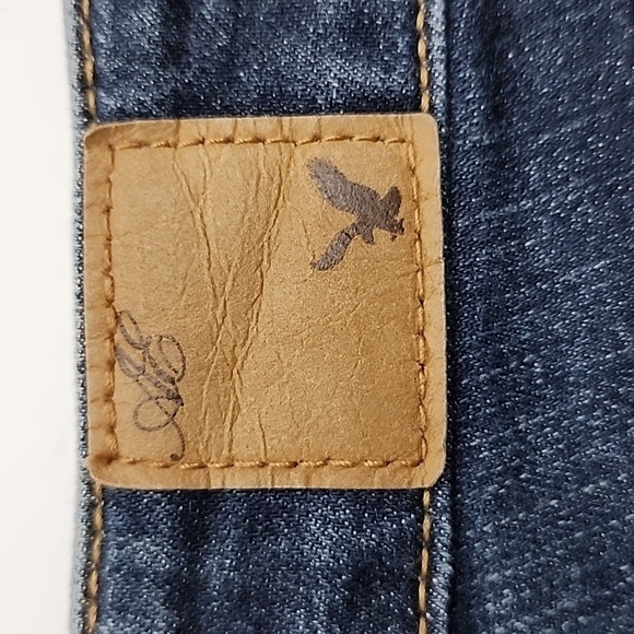 American Eagle Women's Stretch Skinny Denim Blue Jean Size 2 Short - Picture 9 of 15